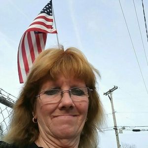 Meet your Posher, Lorraine